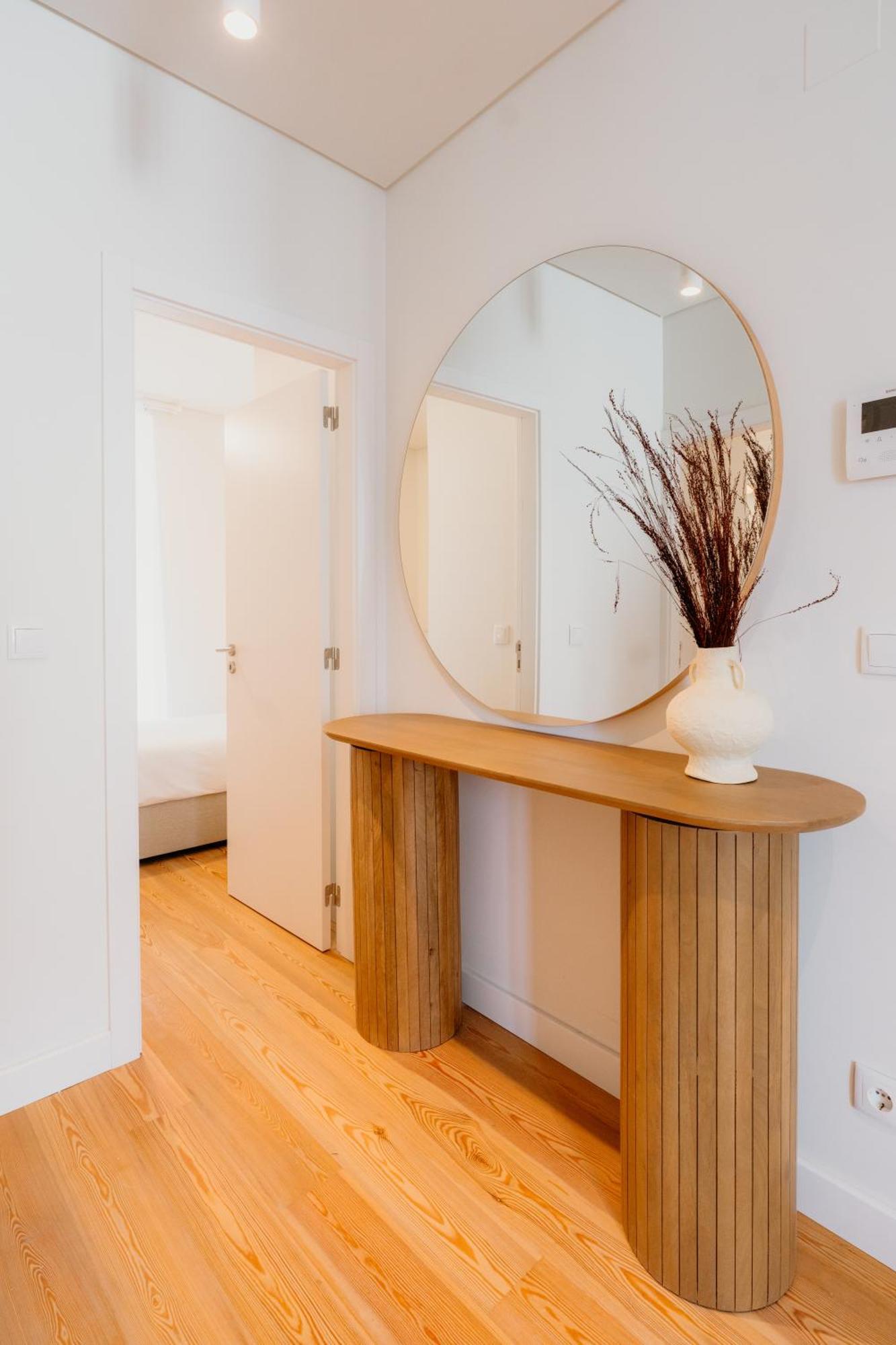Orange House - Modern Two-bedroom Rc D Apartment Lisbon