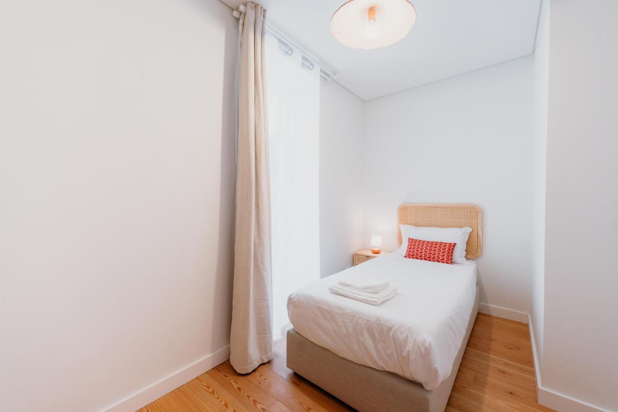 Orange House - Modern Two-bedroom Rc D * Lisbon